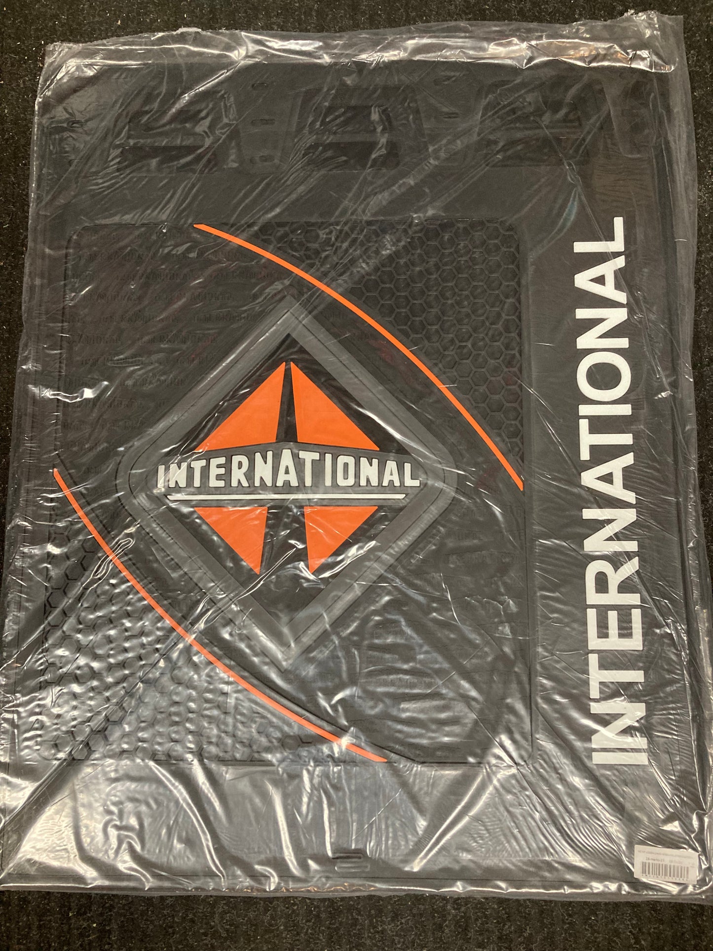 International Mud Flaps 24" X 30" Side Logo Black - MCIN1011228