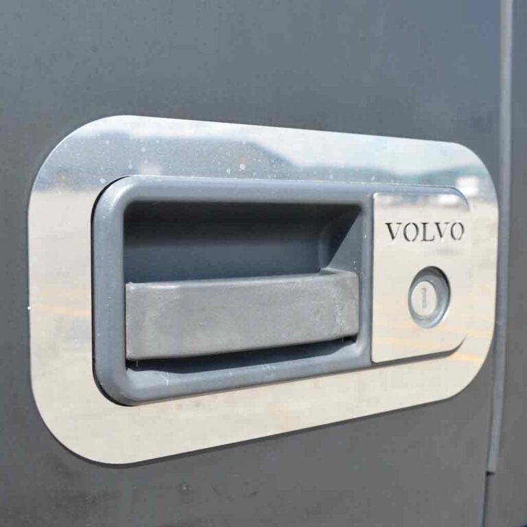 Volvo Door Handle Trim (2003- 2018) - TV-1413