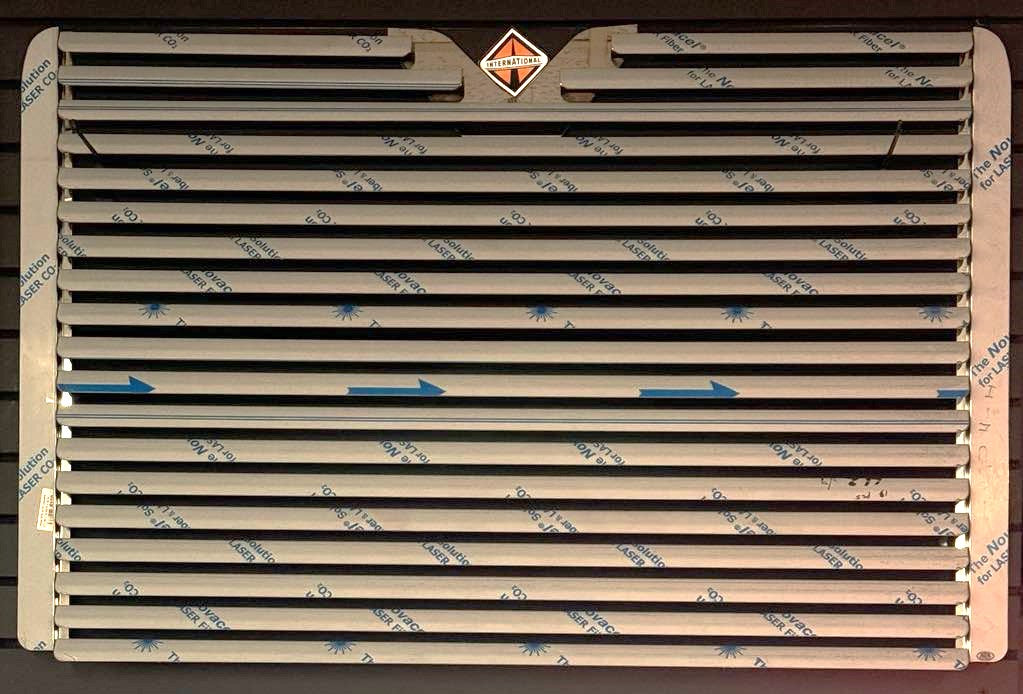 International 9300/9900 Hood Grill with 19 Louvers  -  I-7021